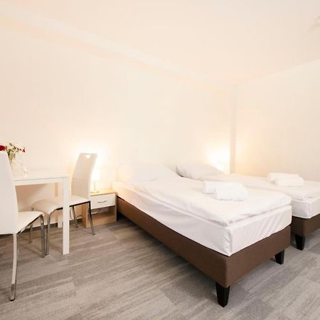 Hotel Blue Apartment Bratislava Exterior foto